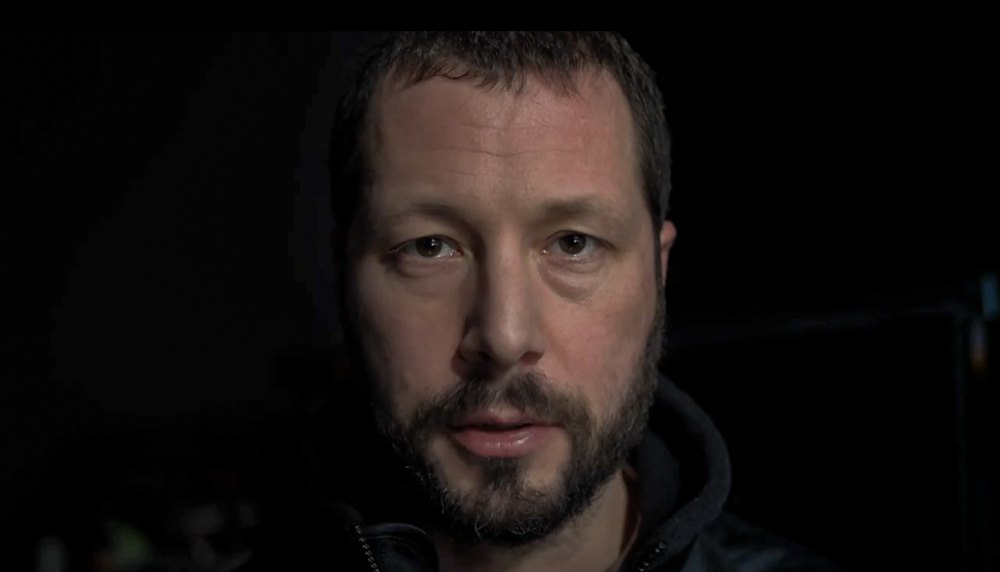 Кадр з фільму «2000 метрів до Андріївки».