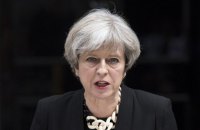 ​Британский премьер пообещала остаться у власти и обеспечить стабильность в стране
