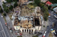 У Вінниці в Будинку офіцерів демонтують аварійні конструкції