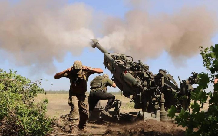 Українські воїни нищать ворога на Донбасі з американських гаубиць М777
