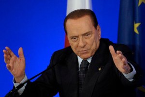 Берлускони обвинили в подкупе сенатора