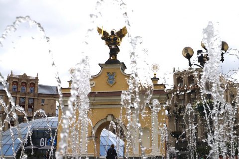 У Києві на Майдані Незалежності через аварію знеструмлені фонтани та ТЦ "Глобус" 