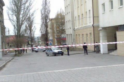 В Ростове-на-Дону прогремел взрыв на территории школы, пострадал охранник