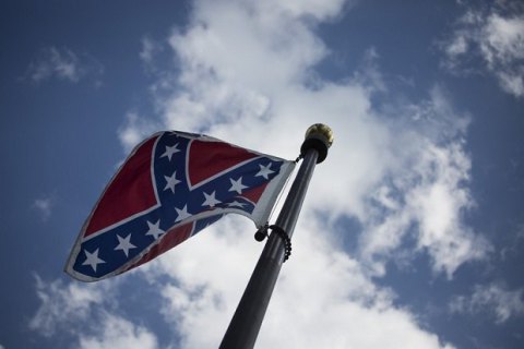 ​Американские штаты отказываются от флага Конфедерации