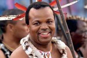 Король Свазиленда приказал голодным подданным дарить ему скот на день рождения
