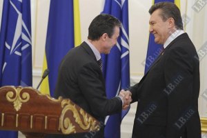 Януковича запросять на саміт НАТО в Чикаго