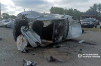 У Полтаві Tesla “влетіла” у стоянку для автомобілів. Пошкоджено 7 авто, постраждали 5 людей