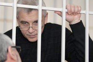 Иващенко в камеру СИЗО привезли спецкровать