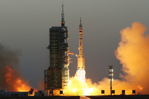 Китай запустив пілотований космічний корабель
