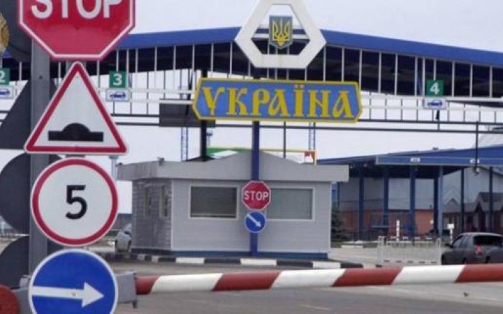 На польсько-українському кордоні зростають автомобільні черги