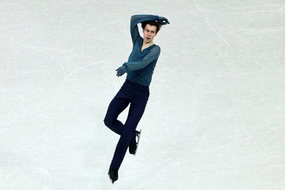 Cтрибок Кирила Марсака під час виконання короткої програми на ОІ-2026
