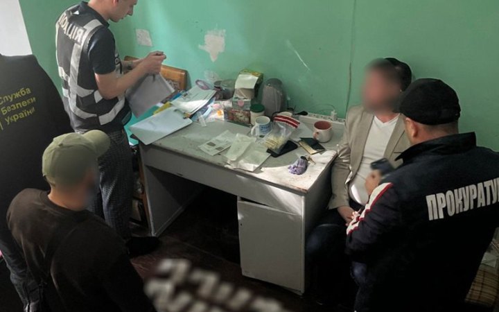 ​У Львові затримали викладача коледжу, який організував схему ухилення від мобілізації  