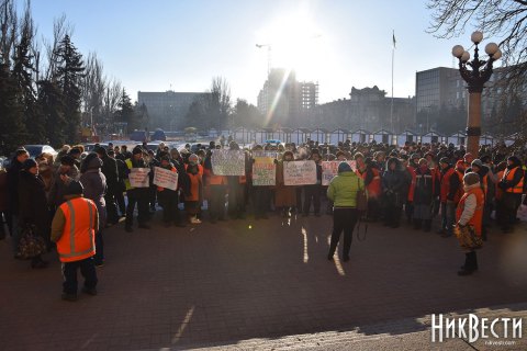 В Николаеве работники ЖЭКов вышли на митинг за повышение тарифов