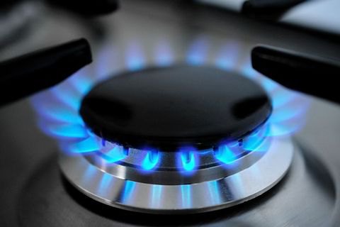 Оптову ціну на газ для населення в березні знизили на 14%