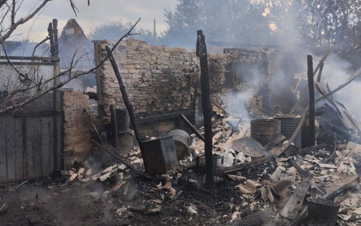 На Харківщині унаслідок ворожих обстрілів поранений поліцейський, ушкоджені будинки та авто