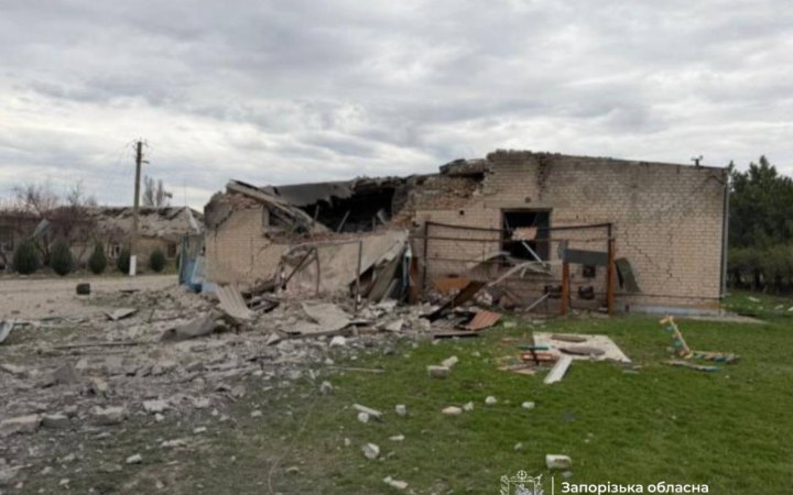 Росіяни атакували населені пункти Запорізького району, є жертви