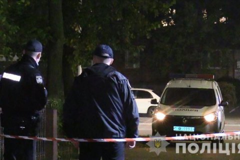Чоловіка, який зарізав 35-річну жінку у продуктовому магазині Києва, затримали