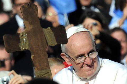 Папа Римский призвал все католические приходы принять по одной семье беженцев