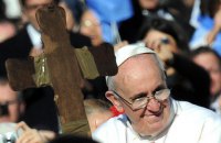 Папа Римський закликав усі католицькі парафії прийняти по одній родині біженців