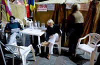 Наблюдатели удивлены, что палатки сторонников Тимошенко до сих пор стоят