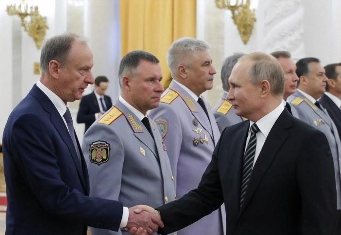 Президент РФ Владимир Путин и секретарь Совбеза РФ Николай Патрушев