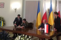 Україна і Польща підписали угоду про співпрацю у сфері оборони