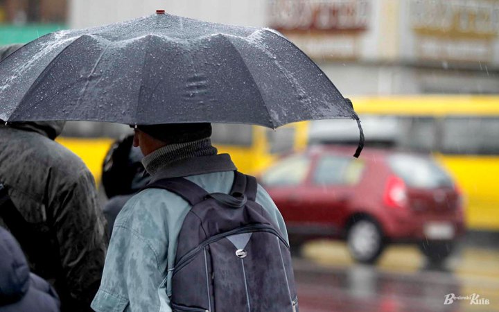 На вихідні на більшості території України прогнозують невеликі дощі