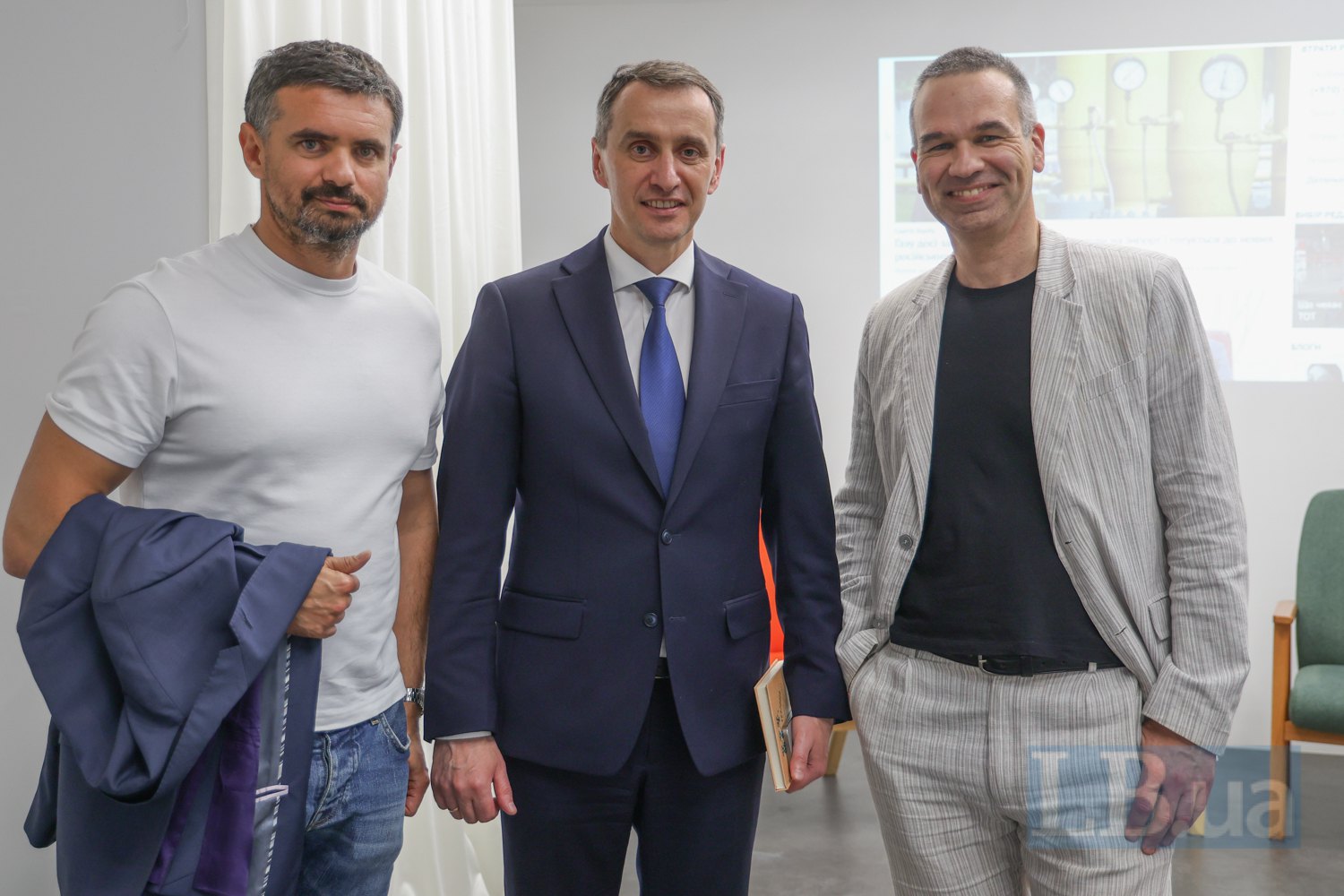 Ihor Liski, Viktor Lyashko (centre) and Yevhen Prylypko, expert of the <i>Healthcare</i> platform