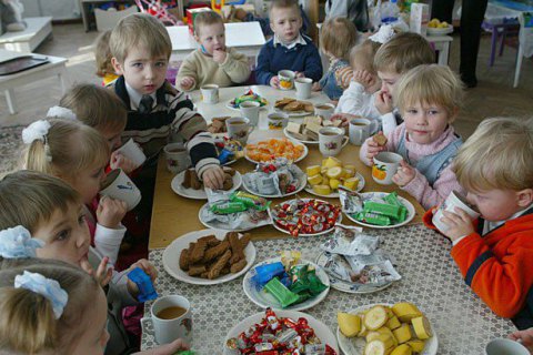 Депутата Енергодарської міськради підозрюють у хуліганстві в їдальні дитсадка
