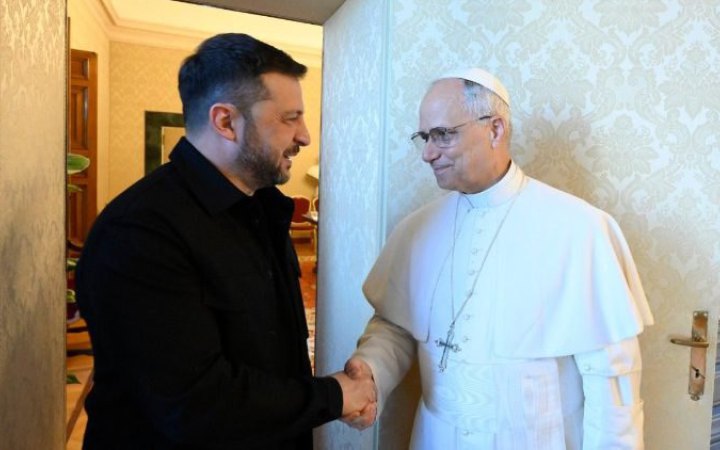 В Україну доставили ліки та електрогенератори від Ватикану