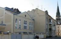 Во Львове бросили "коктейль Молотова" в синагогу 