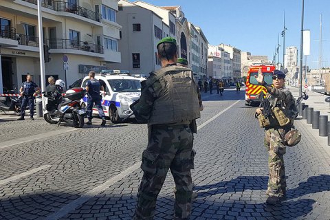 Американских туристок облили кислотой на вокзале в Марселе