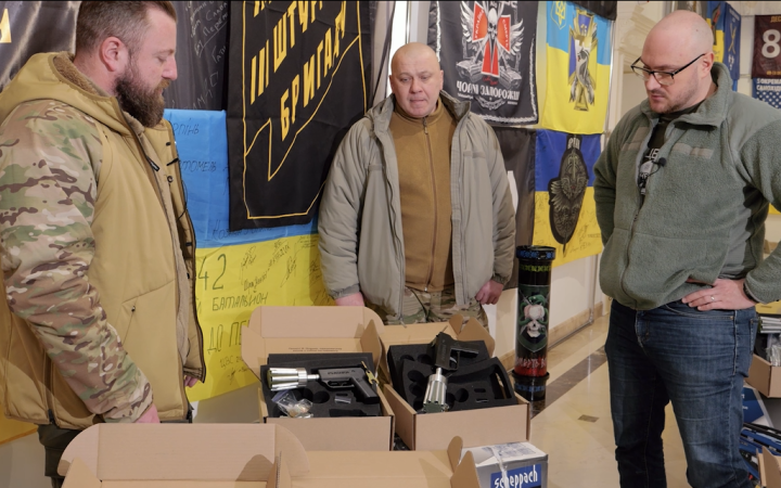 53 бригада ім. князя Володимира Мономаха отримала генератори та антидронові сіткомети від «Української команди»