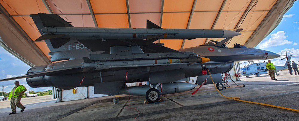 Винищувач F-16 королівських ВПС Данії в аеропорту Ронне на острові Борнхольм, Данія, 29 вересня 2022 р.