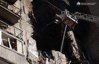 Головне за ніч та ранок четверга, 23 квітня: атака на Дніпро, майже 160 боєзіткнень, удари по залізниці на Житомирщині