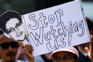 США не комментируют возможность показаний Сноудена в деле прослушки Меркель