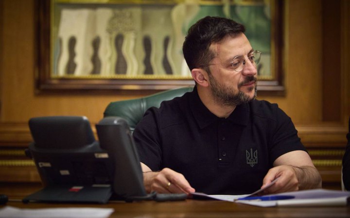 Більшість українців підтримують Зеленського та не схвалюють проведення виборів до завершення війни