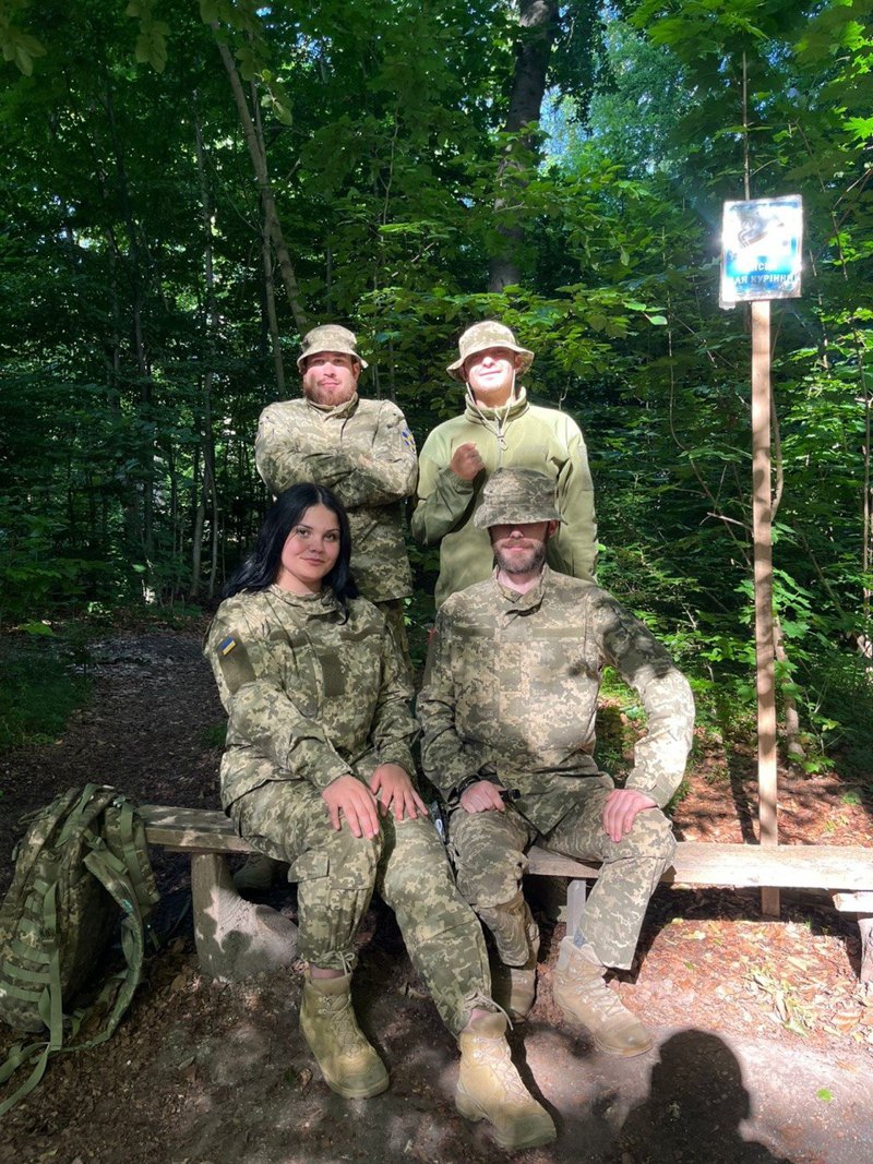 Хомʼяк з побратимами