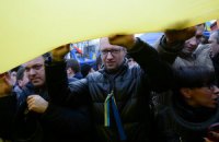 Яценюк: провокацию под АП устроили Клюев и Медведчук
