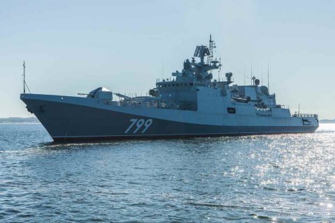 Російські бойові кораблі вийшли на навчання у Чорне море