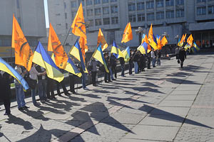 Нашеукраинцы приняли две резолюции и разошлись