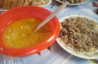 Не говори із повним ротом