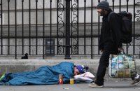 У Британії “призупинили” законопроєкт, який криміналізує сон безпритульних на вулицях