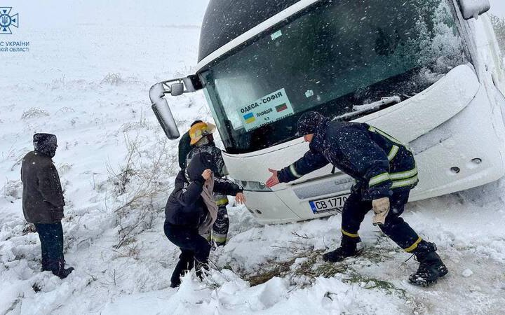 Північним і центральним областям України прогнозують завтра снігові замети та хуртовини