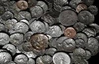 Клад из 30 000 древнеримских монет найден в Англии
