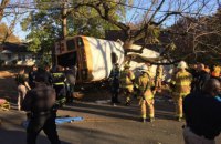 При аварії шкільного автобуса в США загинули шестеро людей