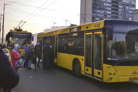 В Киеве произошел сбой в работе автобусов и троллейбусов