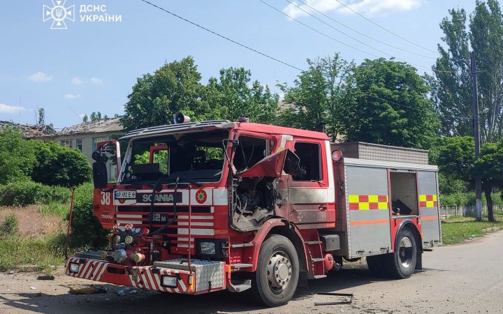 Росіяни обстріляли селище в Запорізькій області й атакували пожежний автомобіль ДСНС