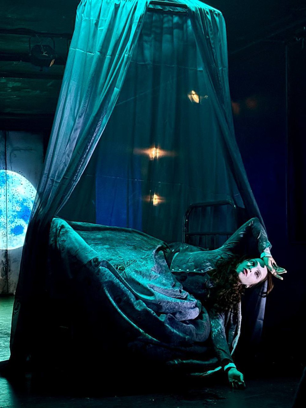 Вистава 'Чорна шаль'