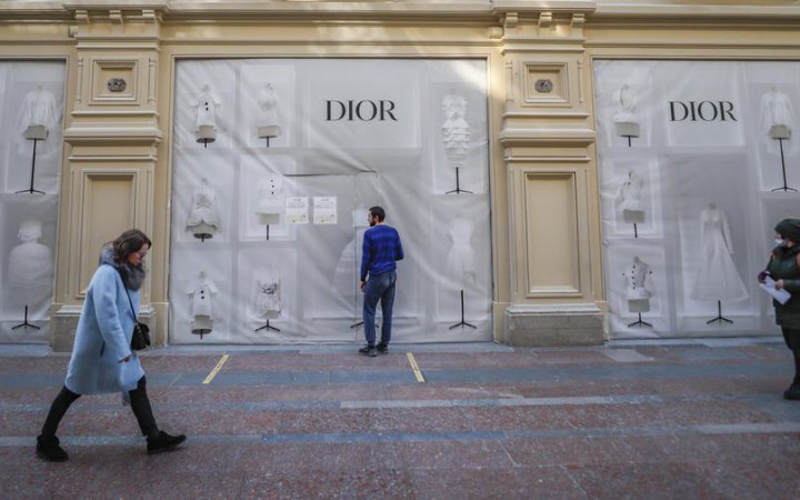 В Італії Armani та Dior звинуватили у надмірній експлуатації робітників, - Reuters